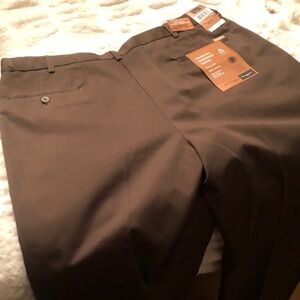 Haggar Men's Dark Brown Chinos